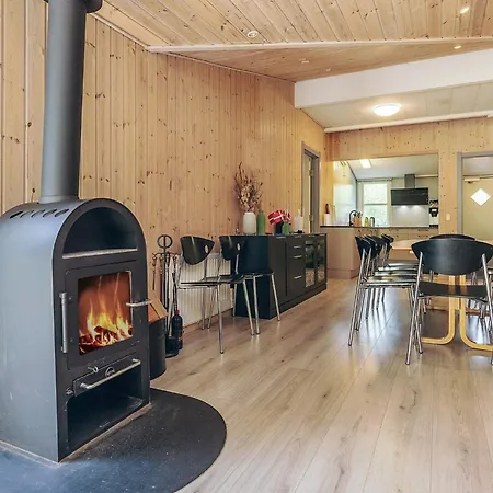 Spacious Retreat By Limfjorden - By Traum Sillerslev